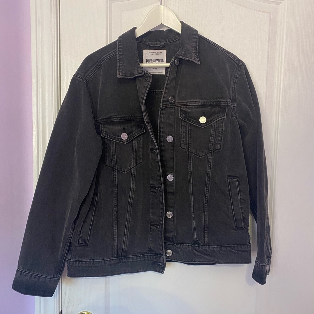 Garage black jean jacket 🖤